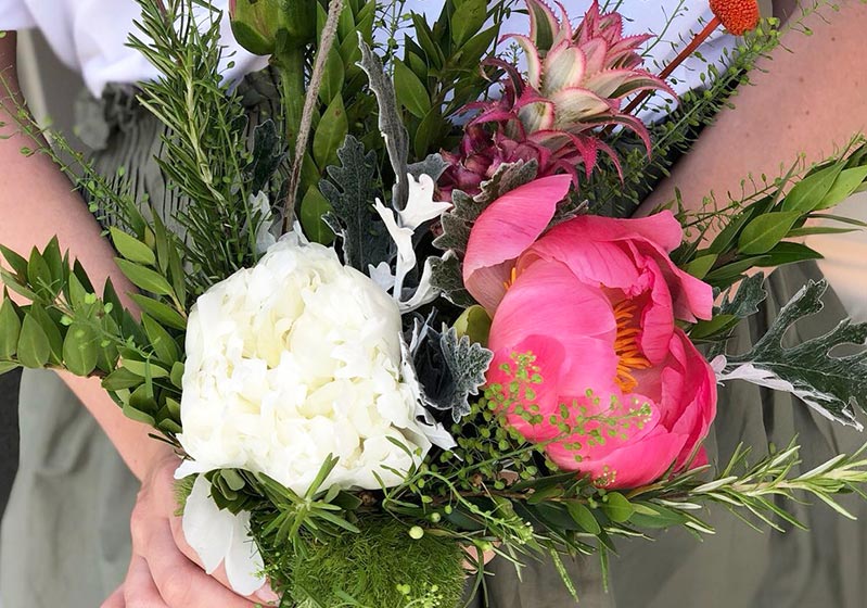 Ribbon Wedding Table Flowers: Tropical